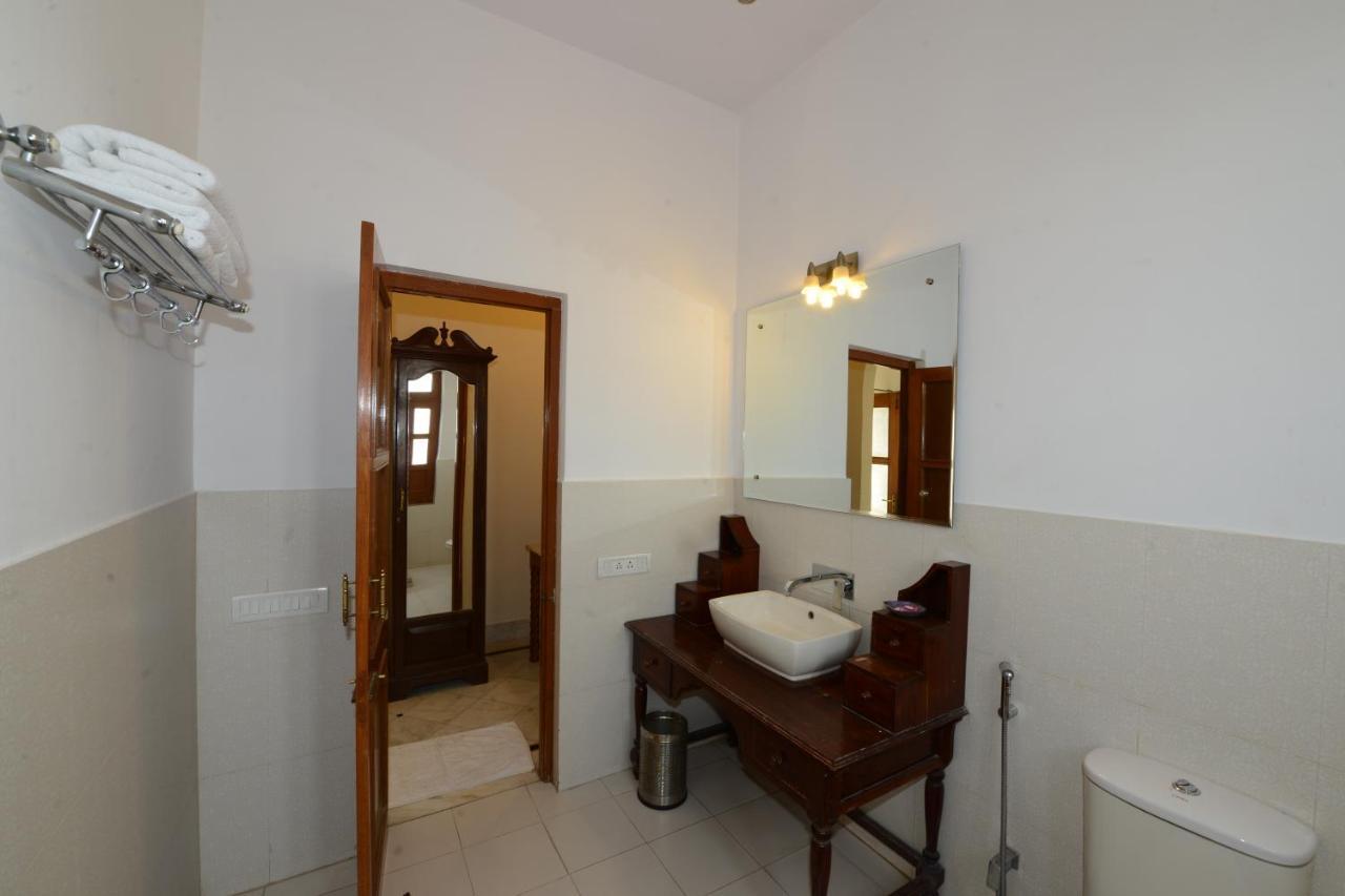 Hotel Harasar Haveli Биканер Екстериор снимка
