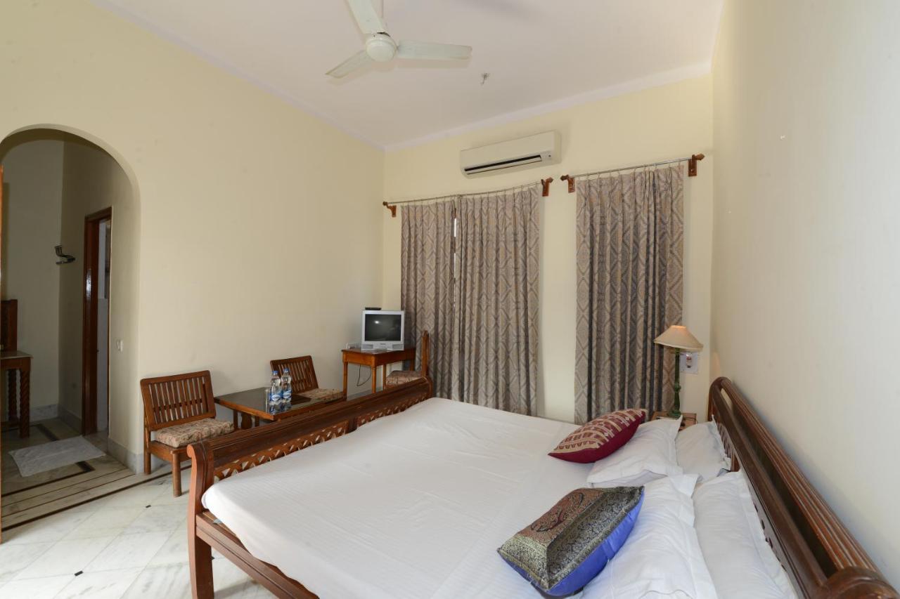 Hotel Harasar Haveli Биканер Екстериор снимка